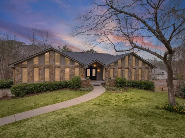 35 Green Chase Ct, Roswell, GA 30075