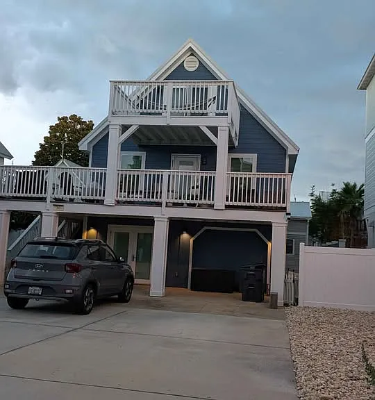 30 Sarasota St — Photo 1