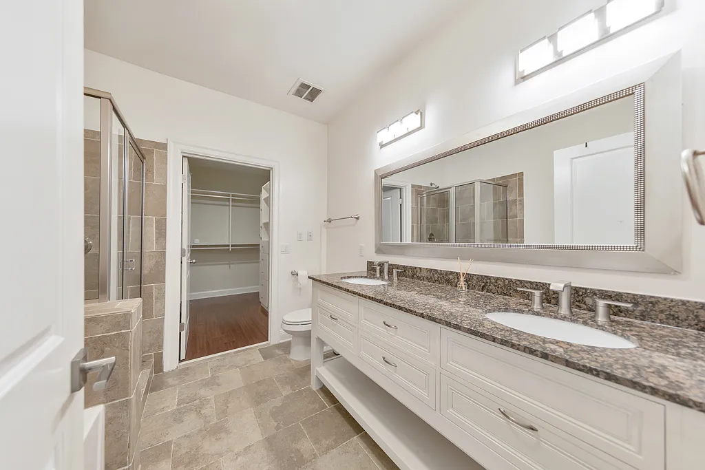 901 Abernathy Road Northeast #1190 - 1 — Photo 3