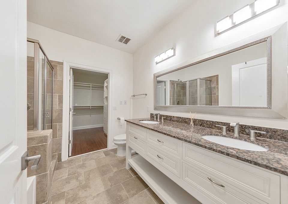 1st image of 901 Abernathy Rd NE #1