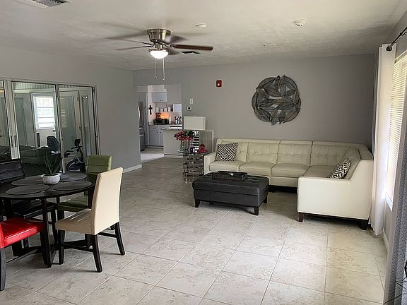 4th image of 1313 Freeport Dr