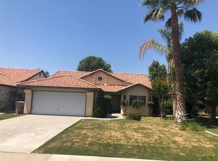 5417 Pacer Valley Ct, Bakersfield, CA 93313