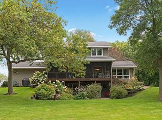 22516 Natchez Ave, Lakeville, MN 55044