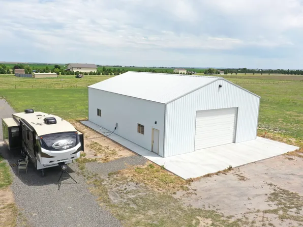 73687 Sierra Rd, Imperial, NE 69033