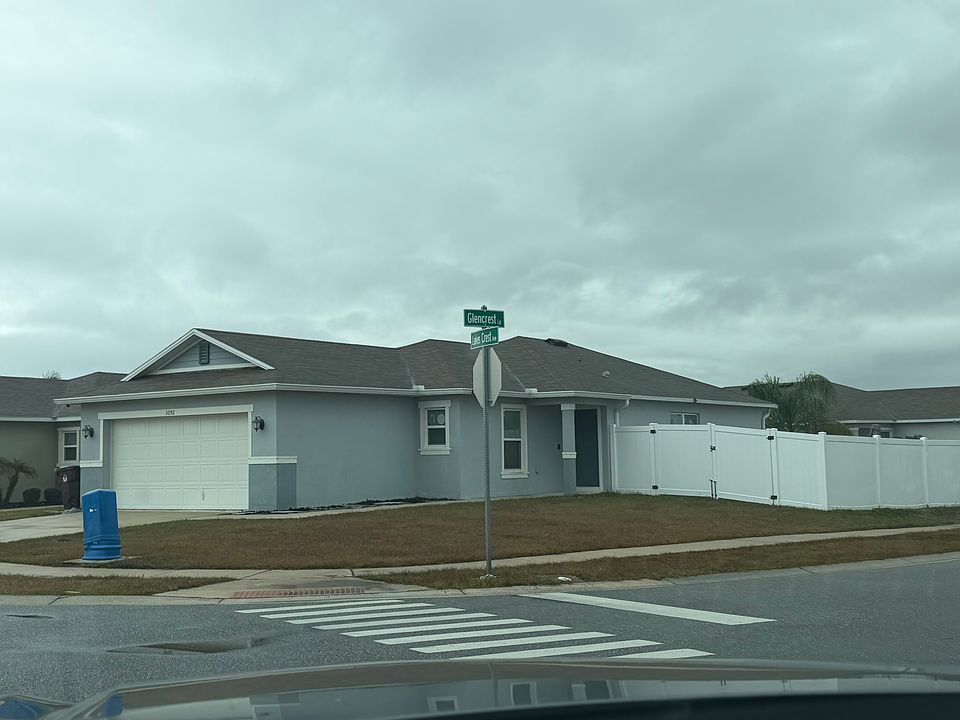 1st image of 3092 Lakes Crest Ave