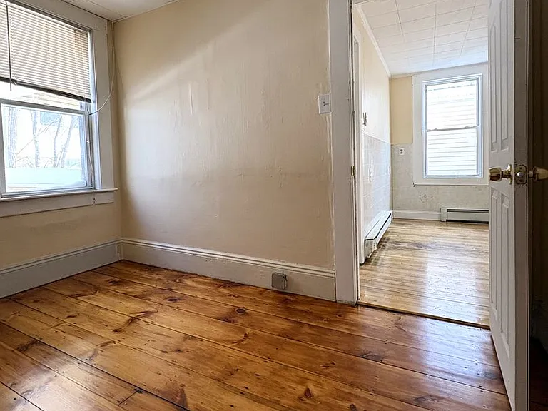 21-27 Clare St, Lowell — Photo 22