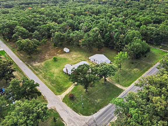 2nd image of 1972 S Maple Island Rd