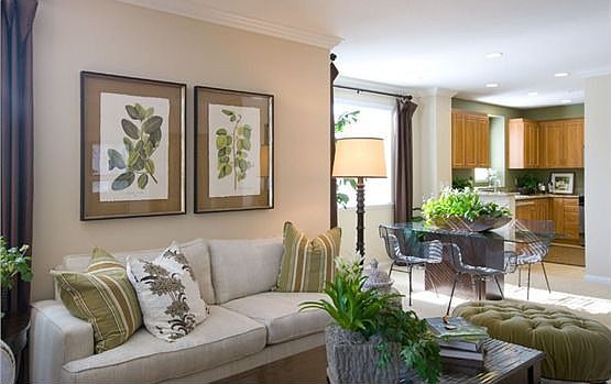 Dining Nook and Spacious Living