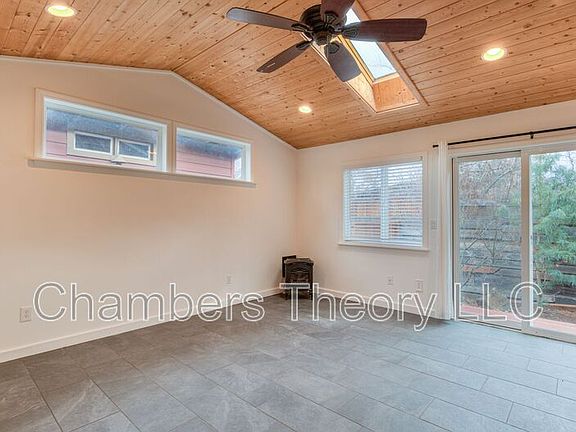 5th image of 1252 NW Milwaukee Ave