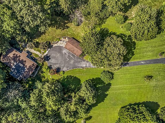 2nd image of 120 Round Hill Rd