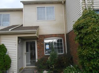 8 Franklin Ln APT D, Staten island, NY 10306