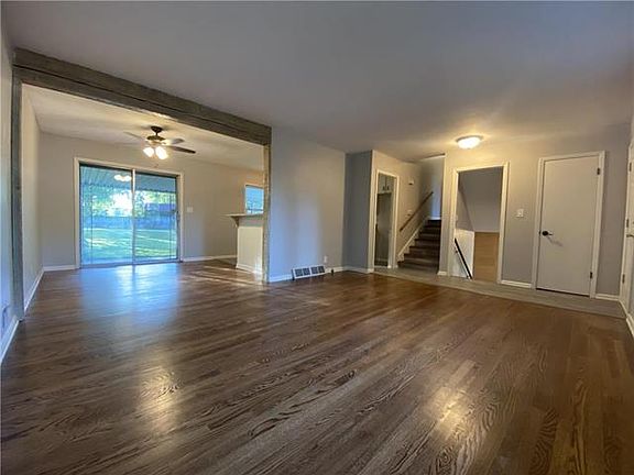 2nd image of 6603 N Wayne Ave