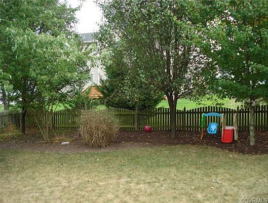 5th image of 1717 Leslie Ln