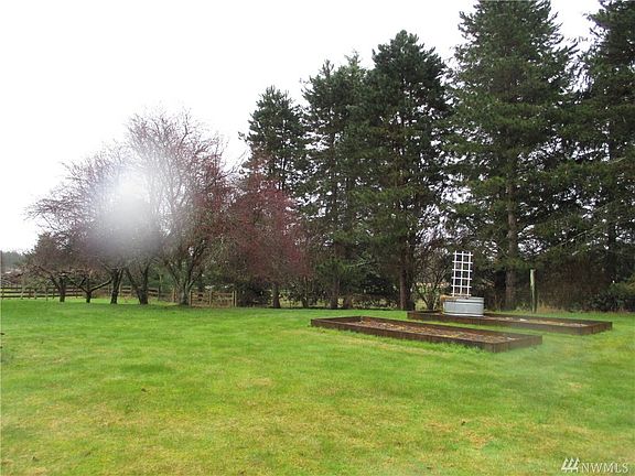 4th image of 30117 3rd Ave NE