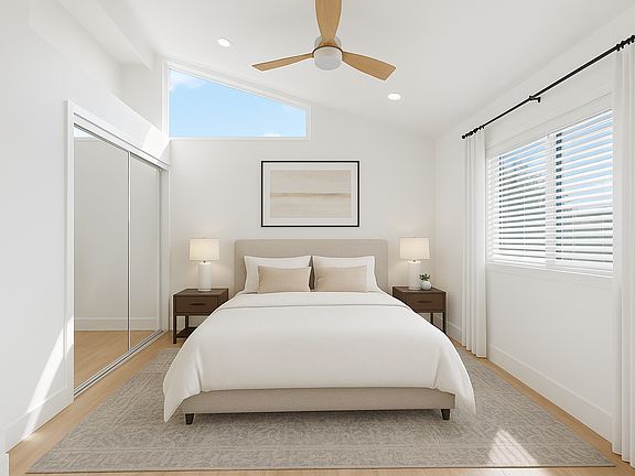 Master w/ queen bed
