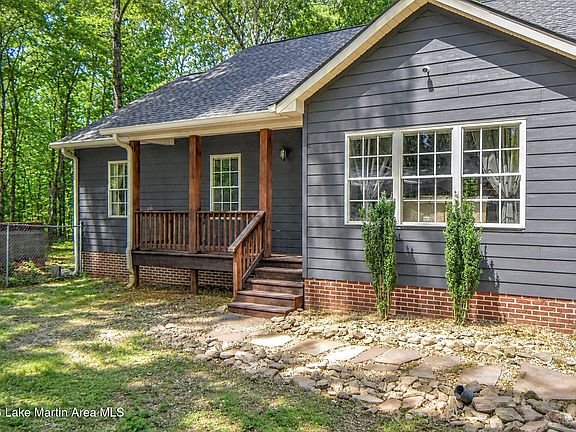 3rd image of 7385 Sanford Rd