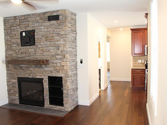 2nd image of 150 Washington St #2