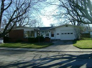 1113 School St, Greenfield, IN 46140