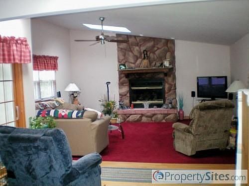 4th image of 609 Harmony Dr
