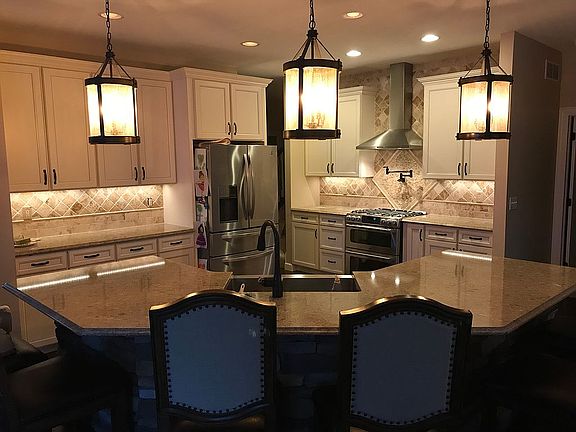 3rd image of 106 Dipino Dr