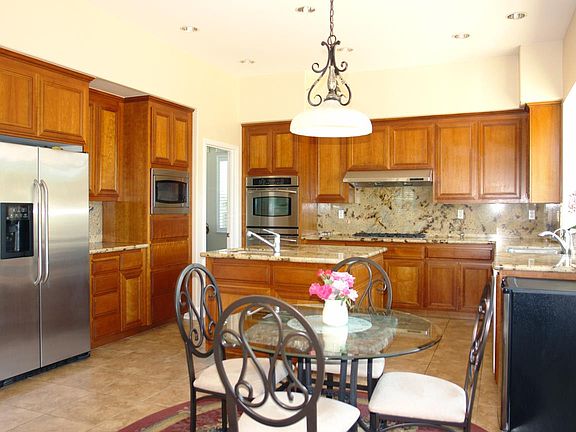 3rd image of 18370 San Carlos Way