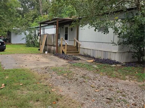 1029 Vick Maddie St, Simmesport, LA 71369