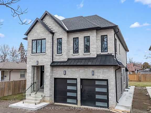 2nd image of 30 McLaughlin Rd N