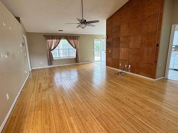 2nd image of 570 Ridge Dr.