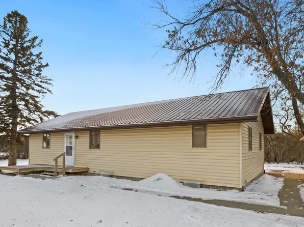 2003 Vander Horck St, Britton, SD 57430