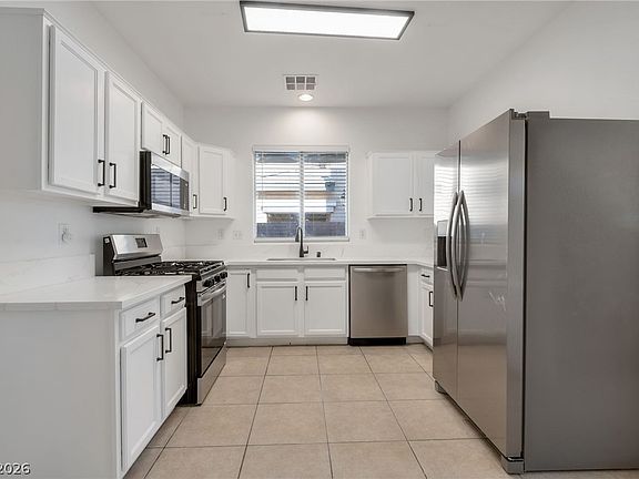 5th image of 559 Twilight Blue Ave