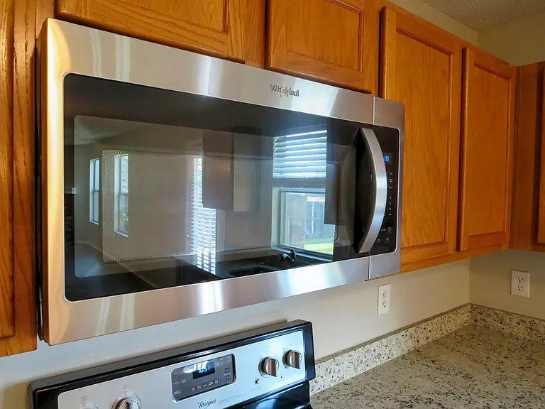 2348 White Oak Dr — Photo 21
