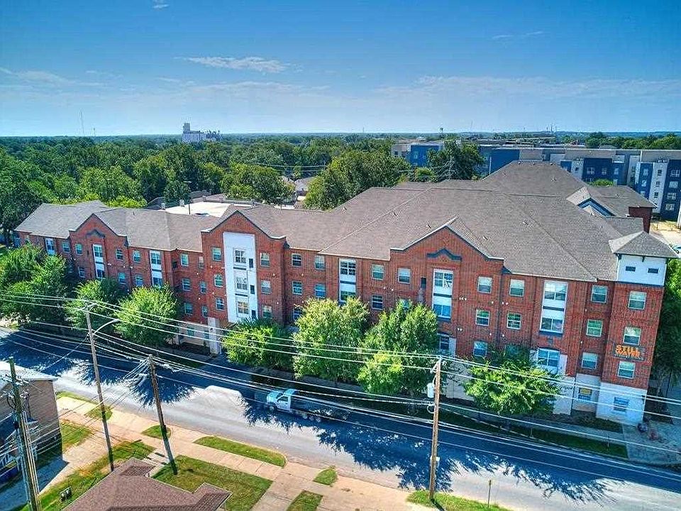 1st image of 251 W Miller Ave #211