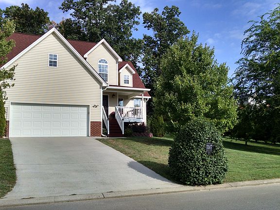2nd image of 201 Farmway Dr SE