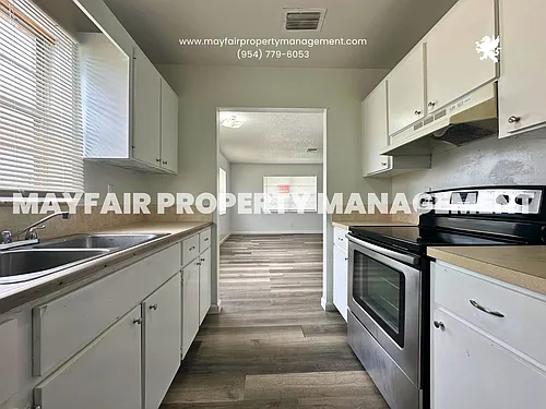 4523 Gulfstream Rd Photo 1