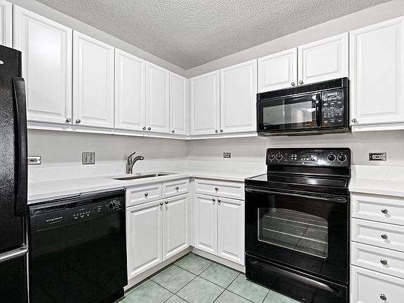 3rd image of 440 N McClurg Ct APT 520