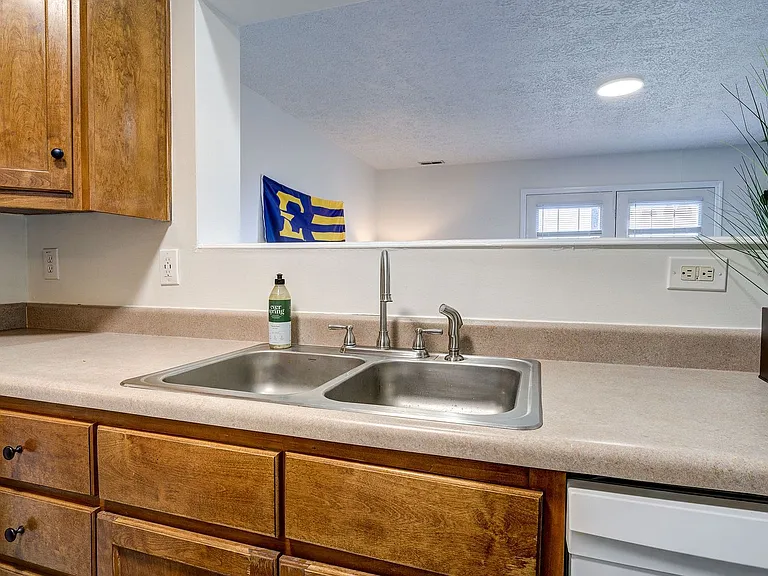 1425 College Heights Rd — Photo 17