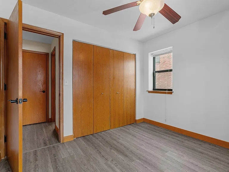 Carousel Flats — Photo 22