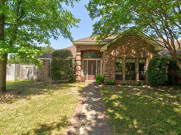 2nd image of 506 Aqua Vista Dr