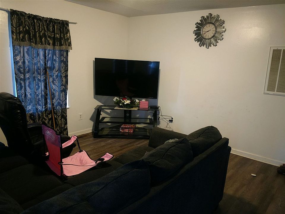 2nd image of 3114 Norman Dr