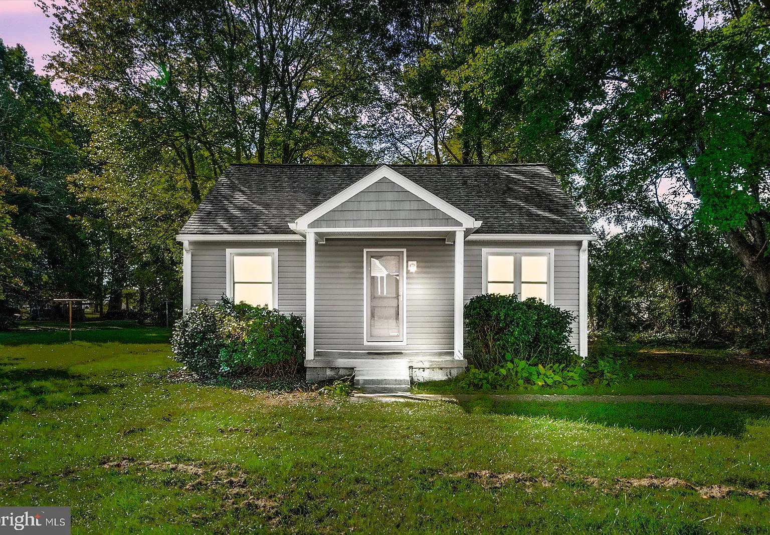 2 bed, 1.0 bath, 750 sqft, $1,700 — Photo 1
