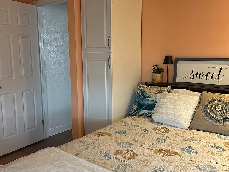 1007 Comanche St — Photo 11