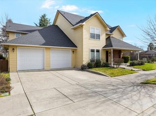 404 Silver Creek Dr, Central Point, OR 97502