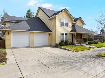 404 Silver Creek Dr, Central Point, OR, 97502