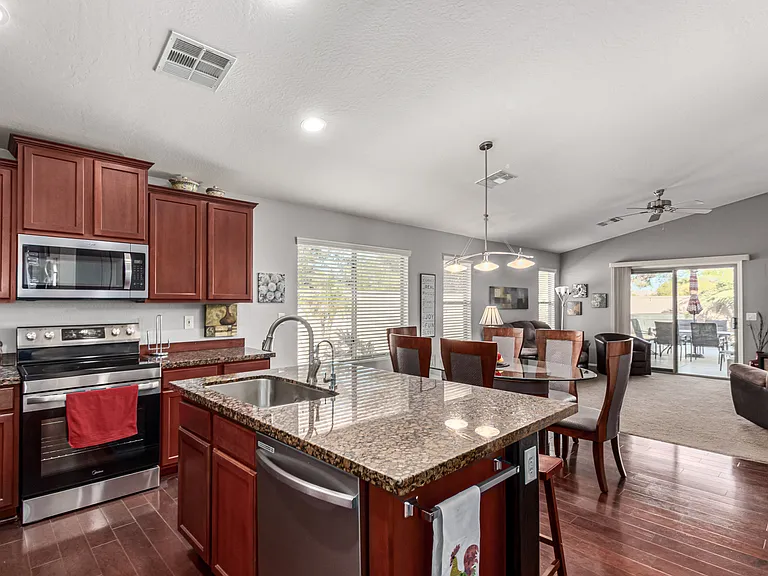 19589 N Portarosa Ct — Photo 8