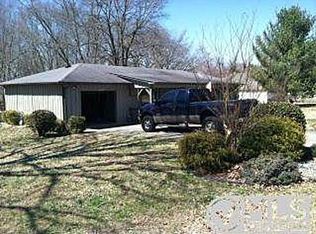 867 Dripping Springs Rd, Winchester, TN 37398