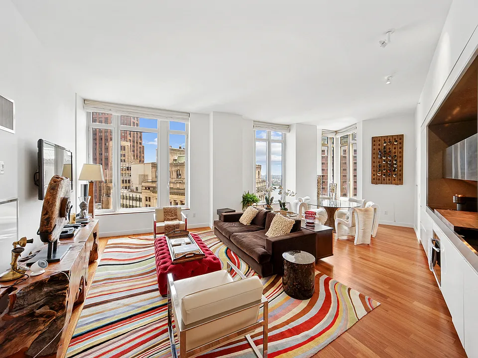 15 William St #28E