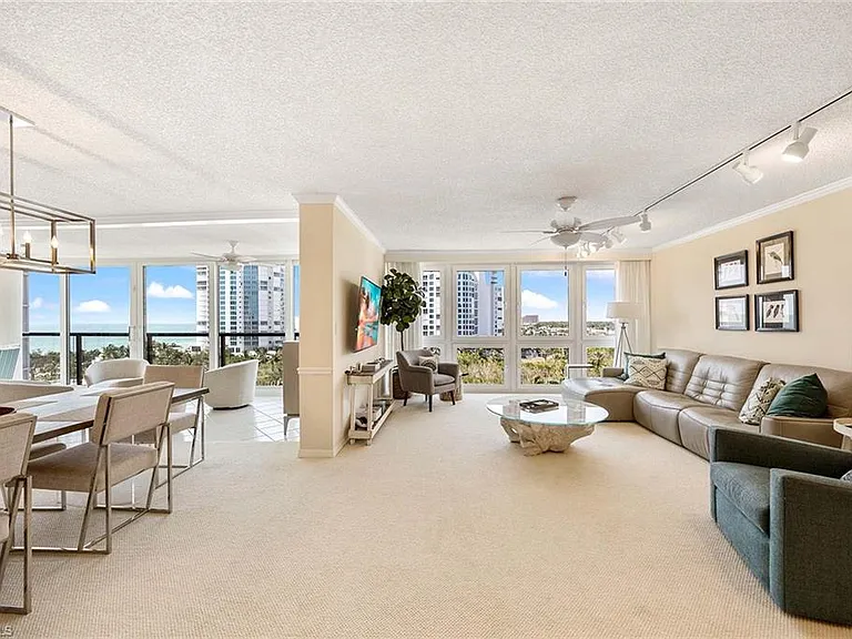 4031 Gulf Shore Blvd N #10C — Photo 12