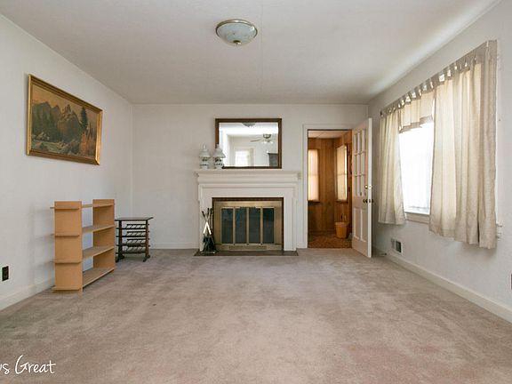 3rd image of 2521 Cornell Dr NW