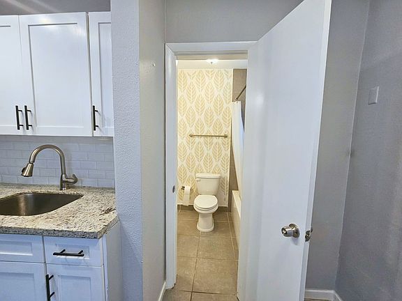 5th image of 641 NE 8th Ave #5