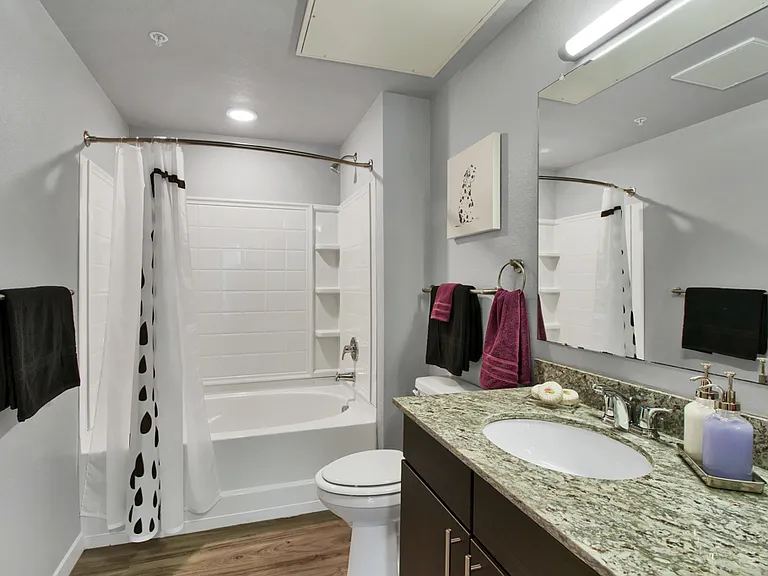 Verra West — Photo 19